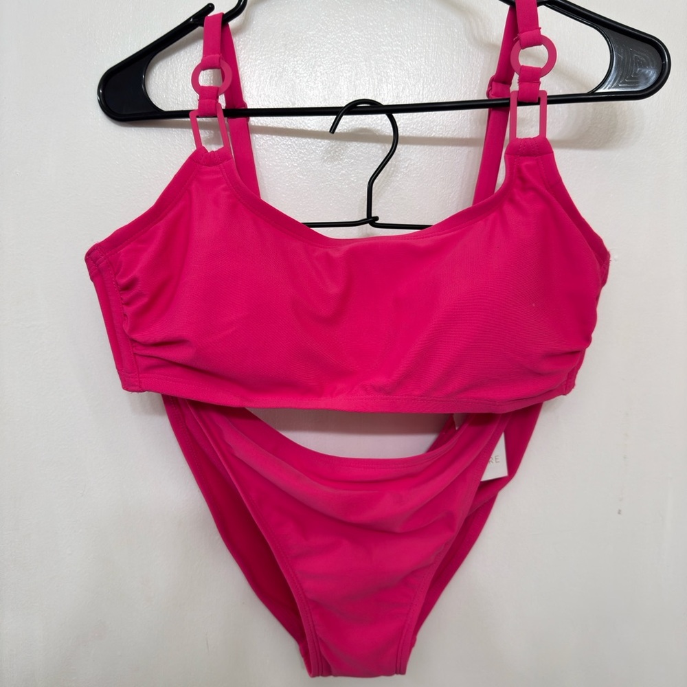 Shade & Shore Hot Pink Bikini Set with wire underwire.
